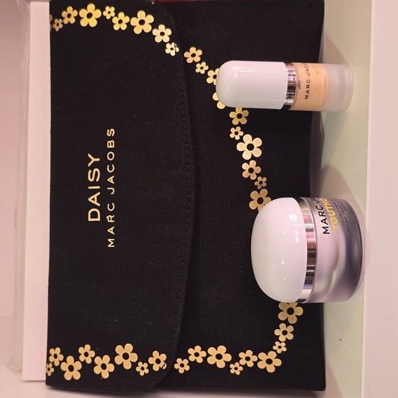 Marc Jacobs Handbags - Marc Jacobs Clutch Pouch Cosmetic Bag-Black with Gold Flowers And Travel Treats
